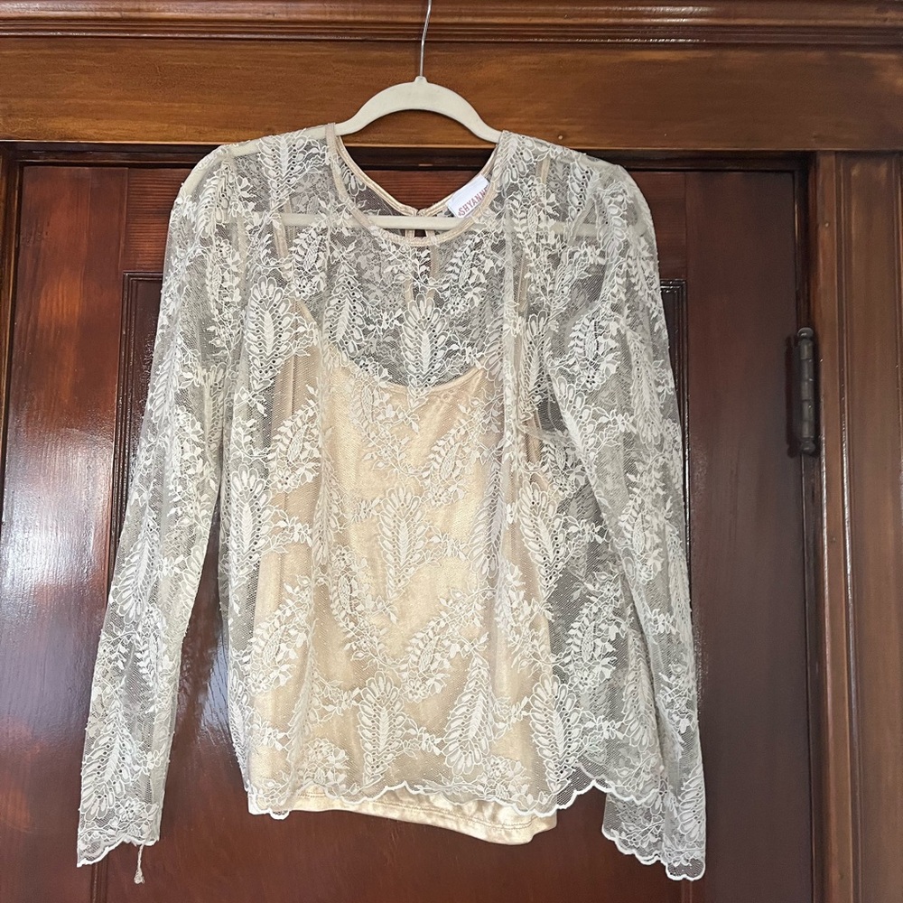 Shyanne Country Outfitter Lace Longsleeve Top